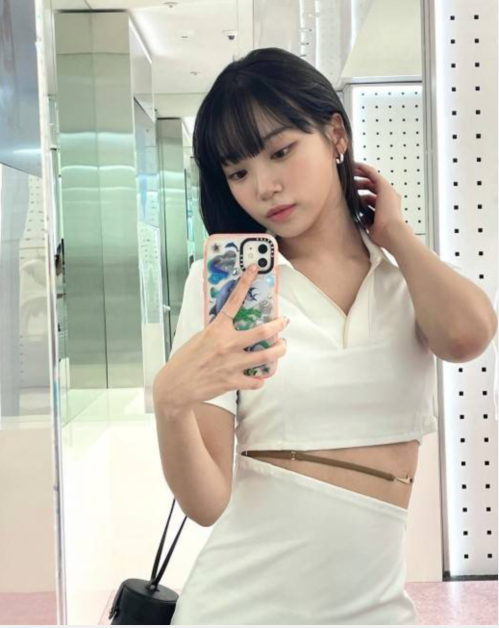 LE SSERAFIM成员金采源