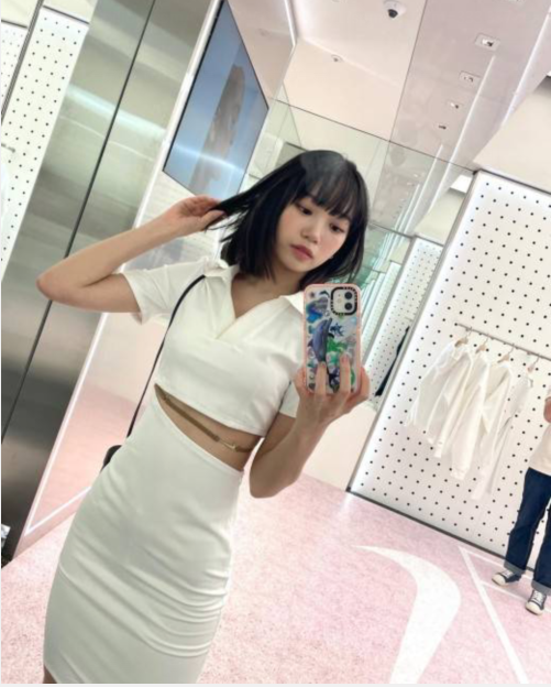 LE SSERAFIM成员金采源