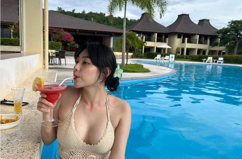 韩国女艺人姜美娜