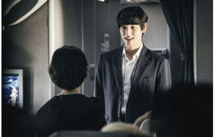 《紧急迫降》 任时完