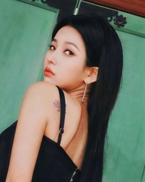 (G)I-DLE成员田小娟