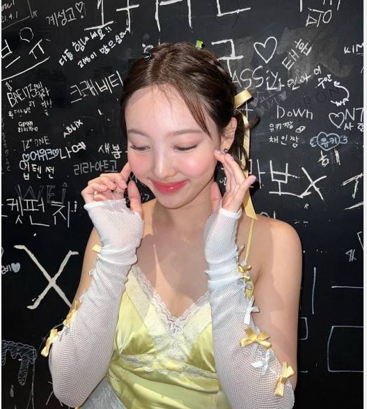 TWICE成员林娜琏