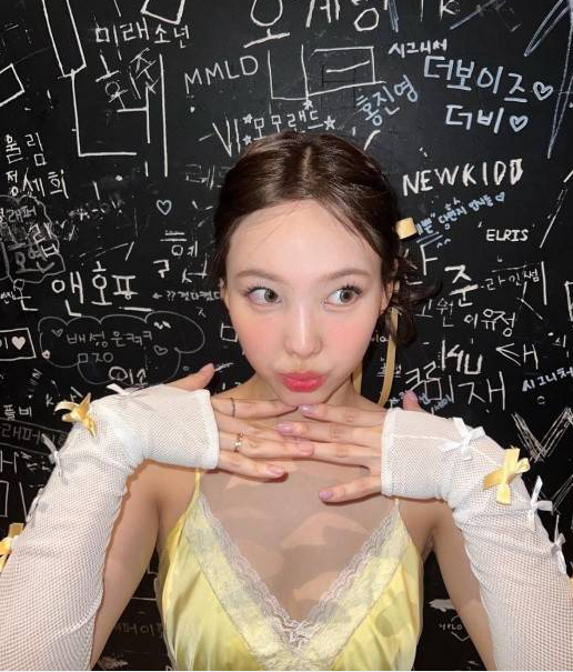 TWICE成员林娜琏