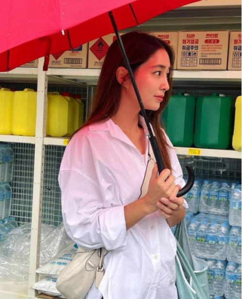 韩国女艺人李珉廷