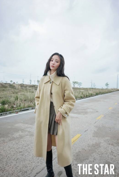 韩国女艺人妍雨