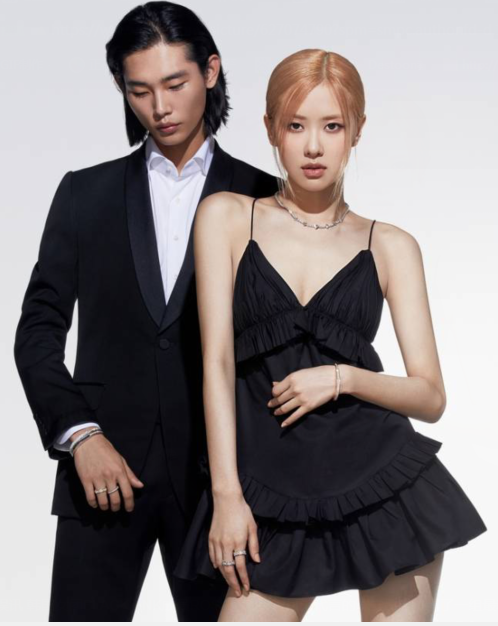 BLACKPINK成员ROS&Eacute;朴彩英