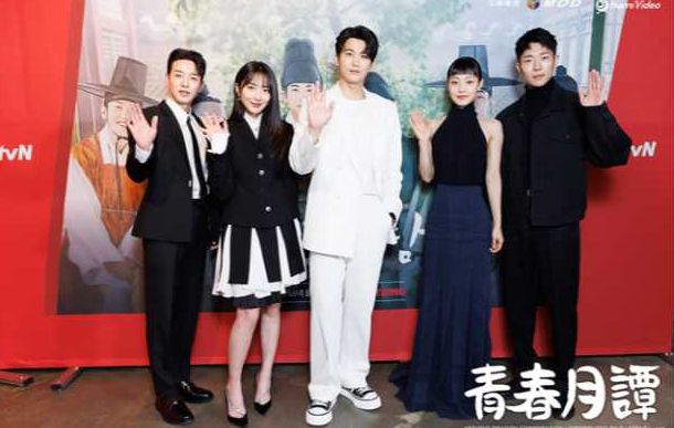 M}7~U]WIW7_MC}N3YLO{HQE