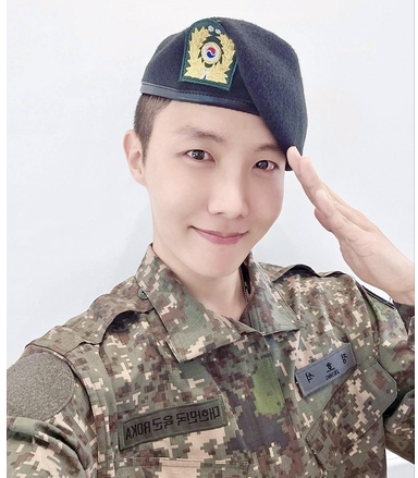 `K3C56`CZX}1976}I%`9QH3