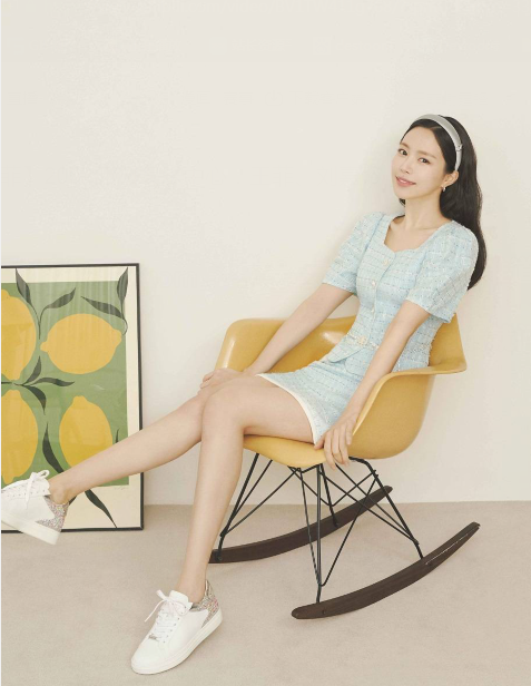 韩国女艺人孙娜恩
