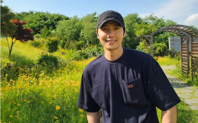 BUR}}13]QUF}U~P98VE(8[8