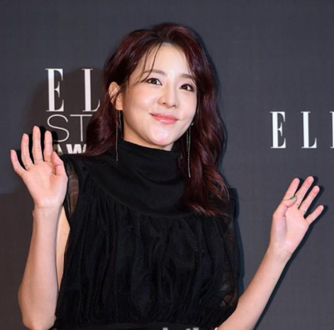 2NE1原成员 SANDARA