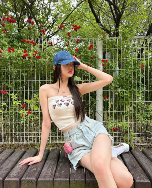 IVE成员张元英