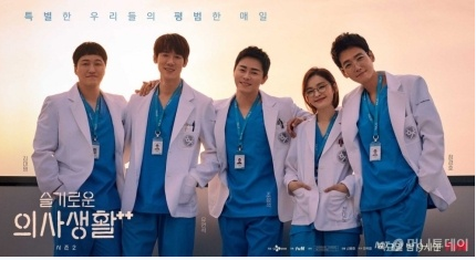 0KT)@)2%P~ZTFQ`I}Y@WYUW