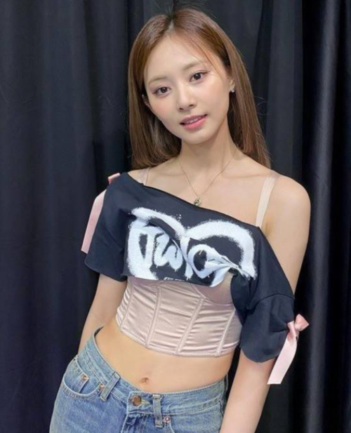 TWICE成员周子瑜
