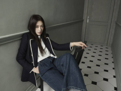 韩国女艺人朴信惠最新女装品牌宣传照烟熏妆演绎优雅魅惑一面！
