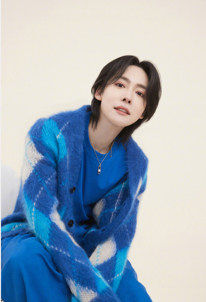 B~%}I%$~V5Y~$P2W_EM}JTW