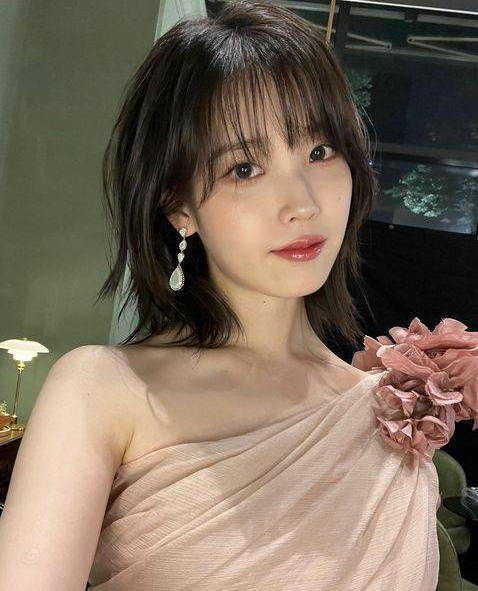 韩国女艺人IU