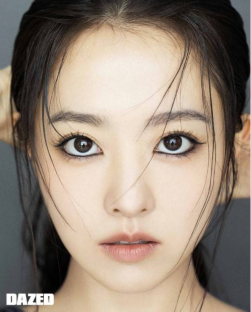 韩国女艺人朴宝英
