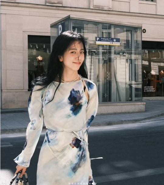 BLACKPINK成员JISOO