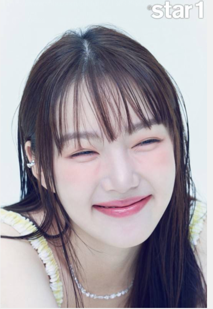 韩国女歌手郑艺琳