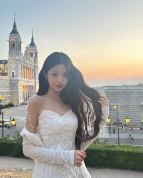 IVE成员张元英