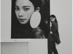 韩国女团aespa成员KARINA最新杂志写真黑白氛围感的柳智敏好酷拽！