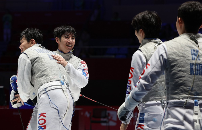 212)GK7(G78SMJ_{24_3URU