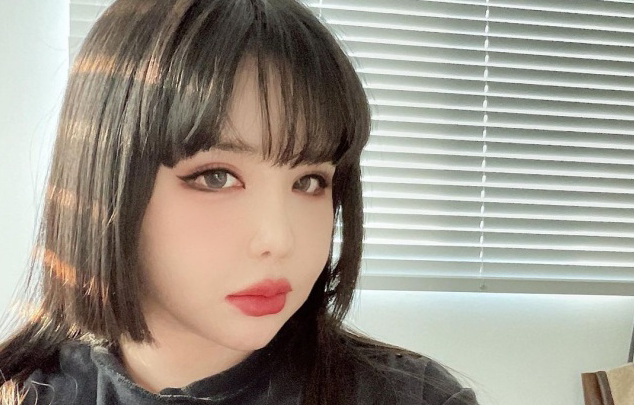 07F8`18X$K(C5K8C~KV})G0