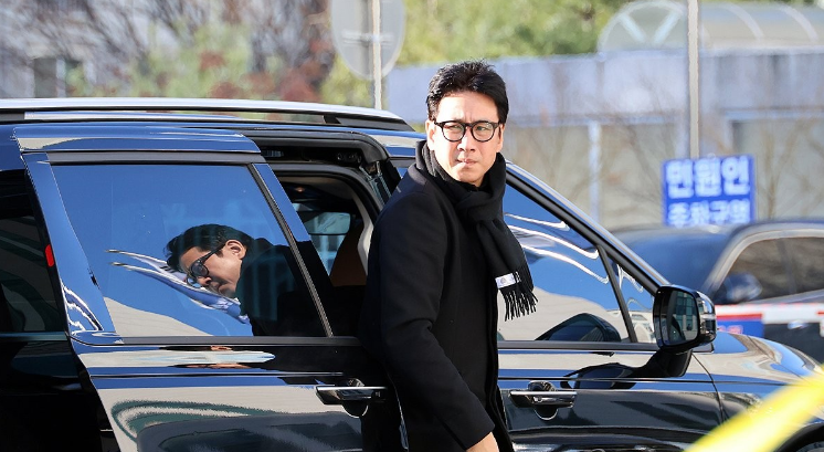 UFC{WZHR7V1}`A%PJH6LG$N