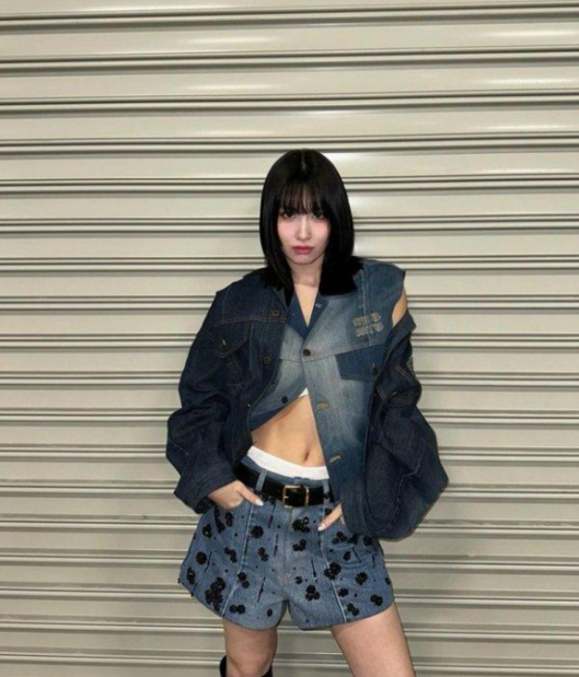 TWICE成员MOMO