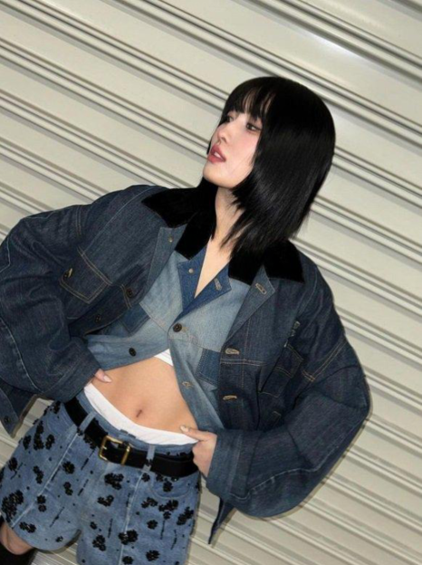 TWICE成员MOMO