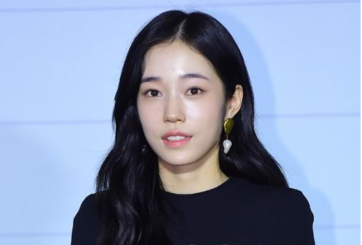 9{9%P3K_~4Y%A9B(1H}F9LS