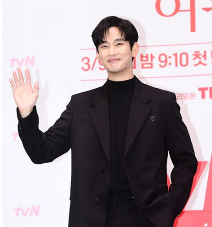 99D]UGB6{)9Z68`X[E@$[]T