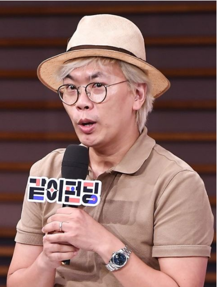 $O`~Y2C2UMLBR2MN@UJ(90F