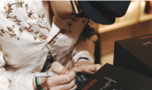 R`T@H6PJOO[T}QXEWXS2G%5