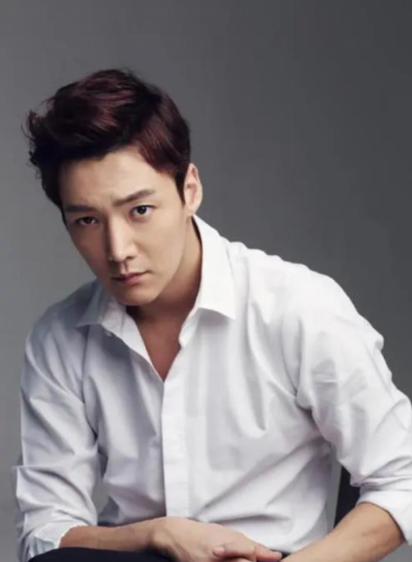 AKE5W2J9YL%(0`{8`}]75VS