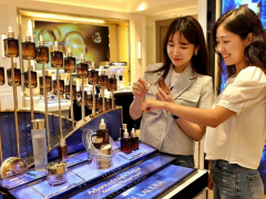 奢侈美妆品牌加速"亲民化" 高性价比市场迎来新风口
