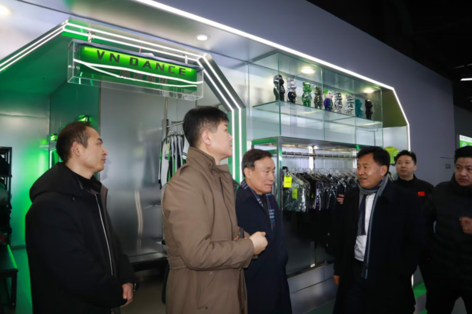 )XXJ(A{7`PJWBV_9MWZ7KY1